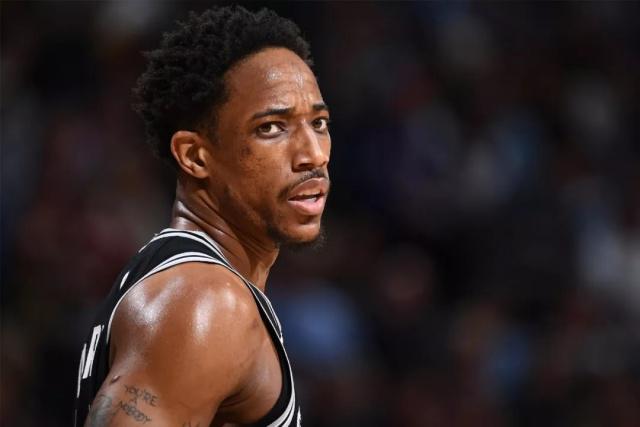 塔图姆31+8利拉德32分 凯尔特人险胜雄鹿7连胜